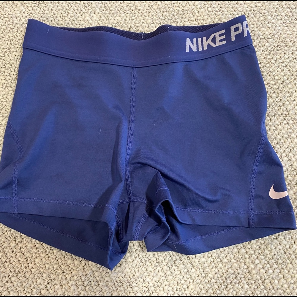 Nike Pro women’s shorts